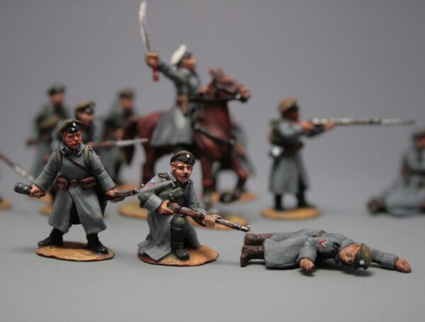 Infanterie blanche en manteau et supports